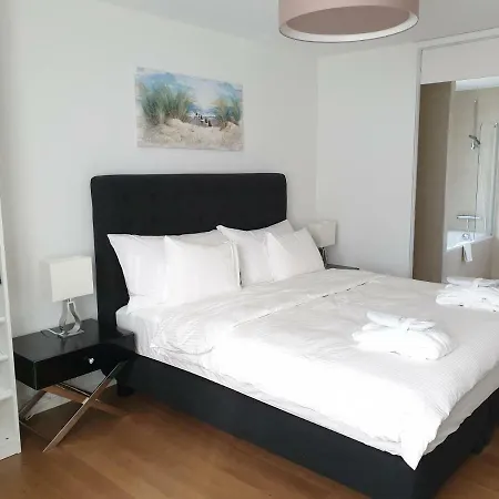 Boutique - 3 Bedroom - 24/7 Concierge Sa Montreux